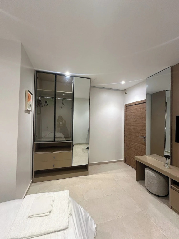 Lia's Court Apartment