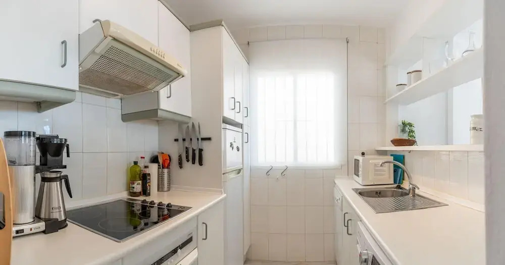 Lovely 2-bed Calahonda Apartment sea & Golf Views