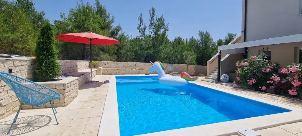 Nice apartment-house with POOL