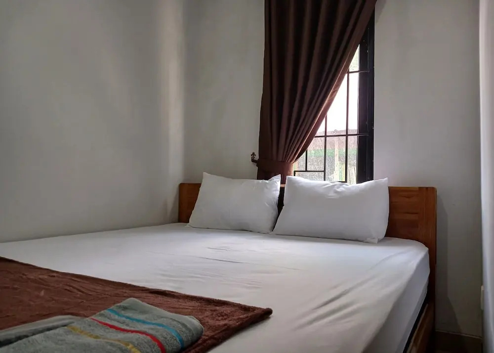 SPOT ON 92475 Rc Homestay Syariah