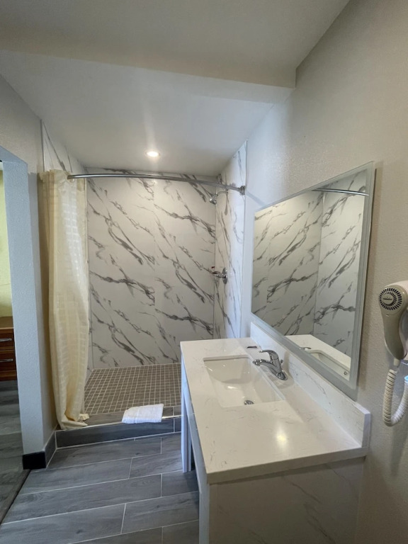 Stadium Inn & Spas