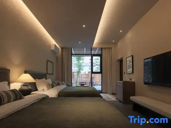 Hailuogou Seven Valleys Source · Snow Mountain Secret Realm Onsen Resort Hotel