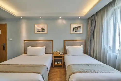 Yishe Hotel Shilu Road Metro Station Branch