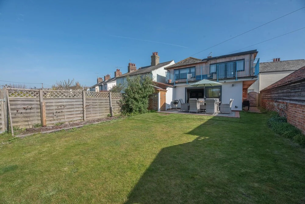 Lovely South-facing Garden, Close to Beach, Aldeburgh