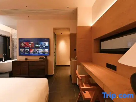 Qingmo · Private Hot Spring · Homestay (Xinzhou Ancient City)