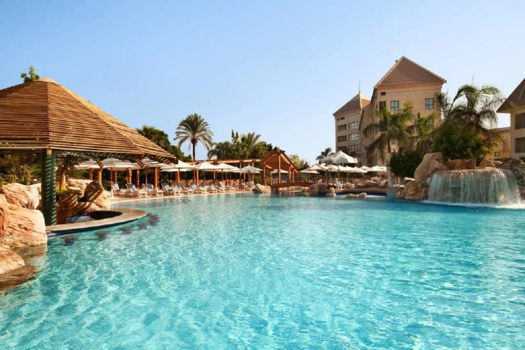 Курортный отель Hilton Pyramids Golf