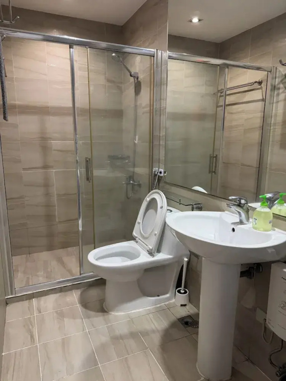 2 bedrooms in makati with balcony