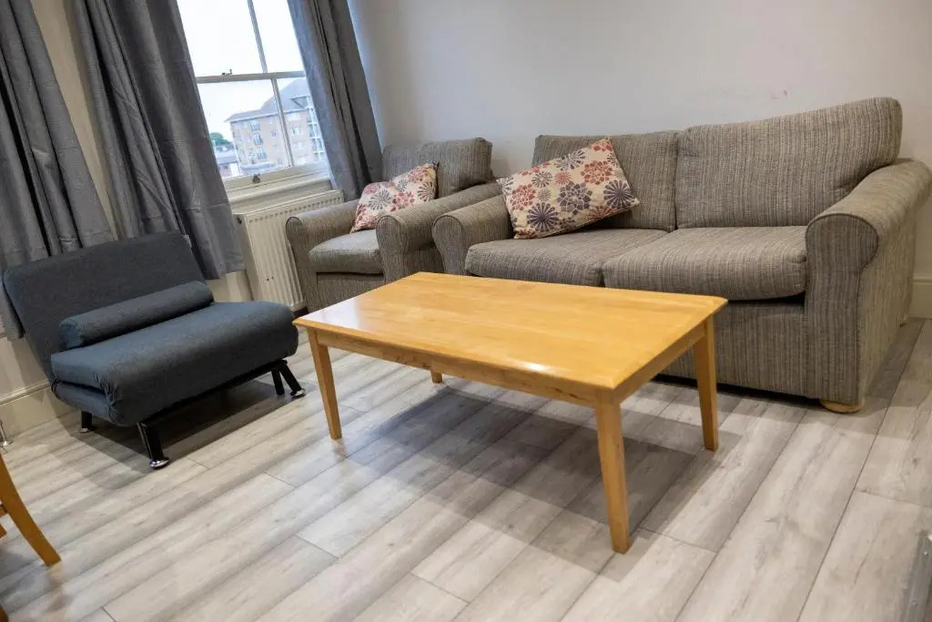 Enire New Flat With View to River Yare, H7
