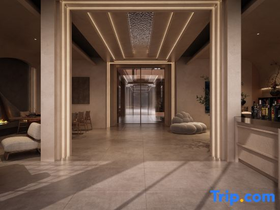Miyake Yisheng · Middleton style medieval luxury designer Snow Mountain View Hotel