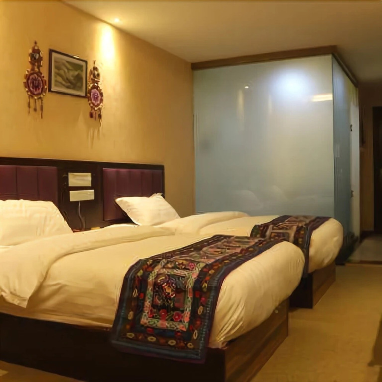 Midi Hotel