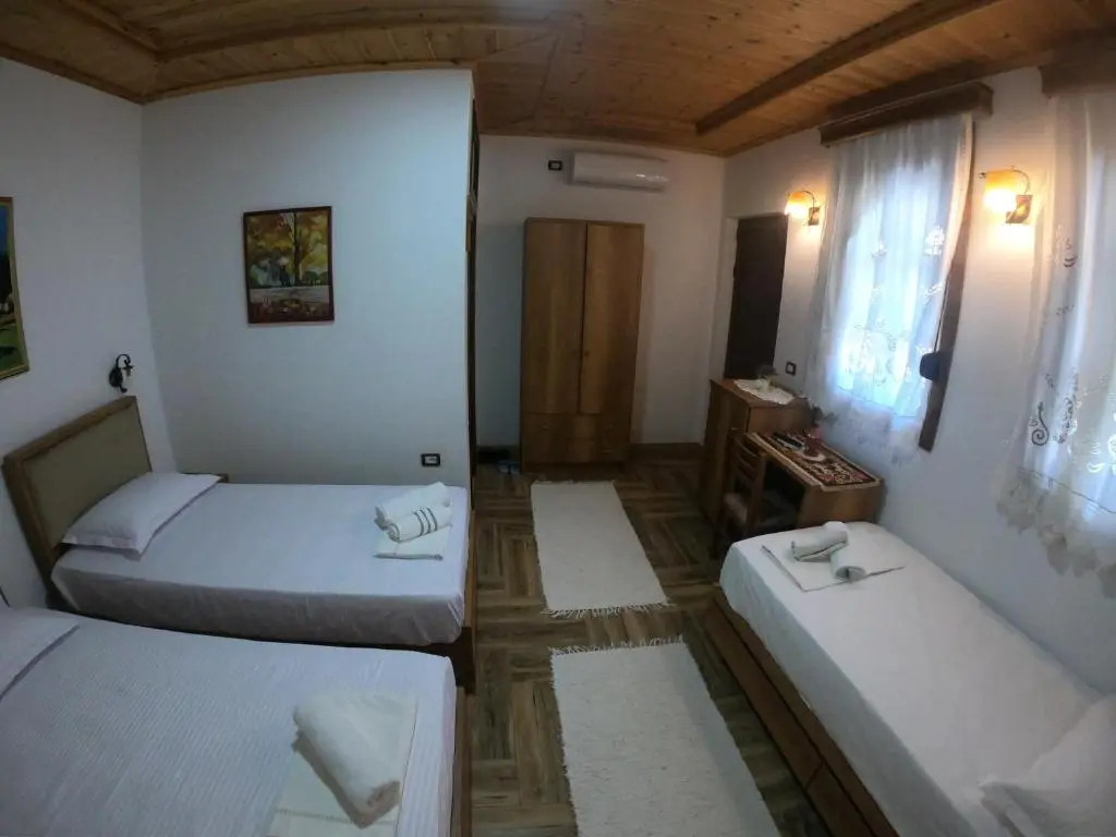 Arben Qemeri Guest House