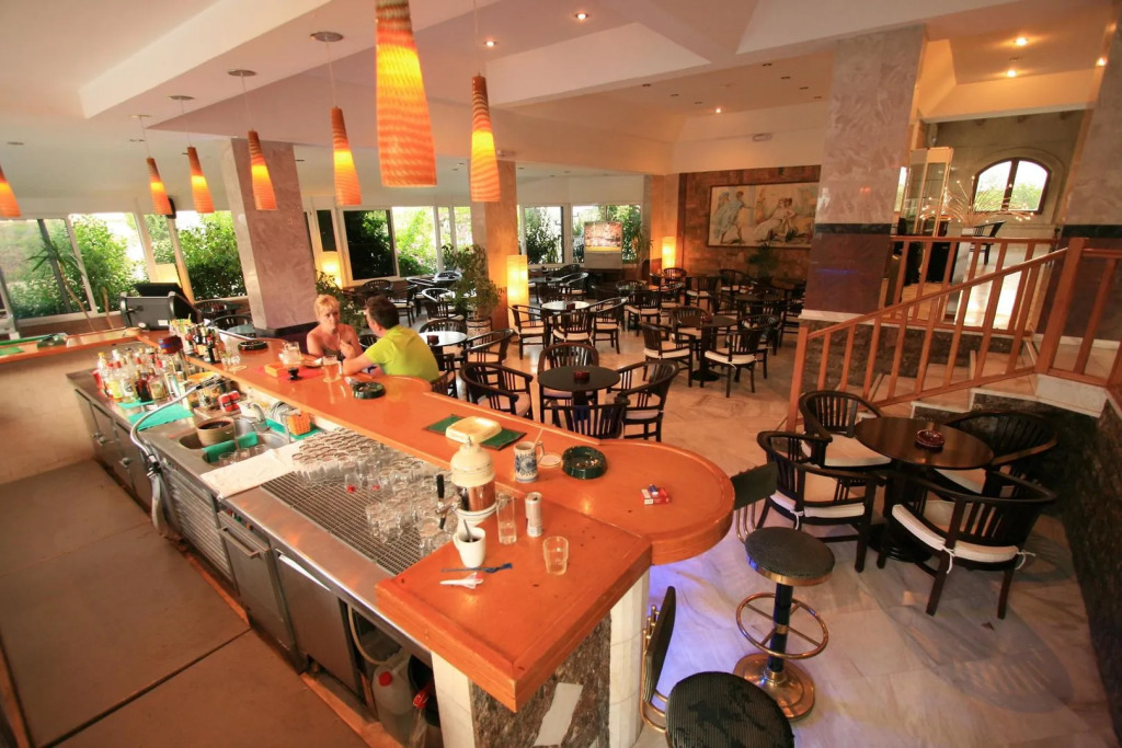 Kassandra Hotel