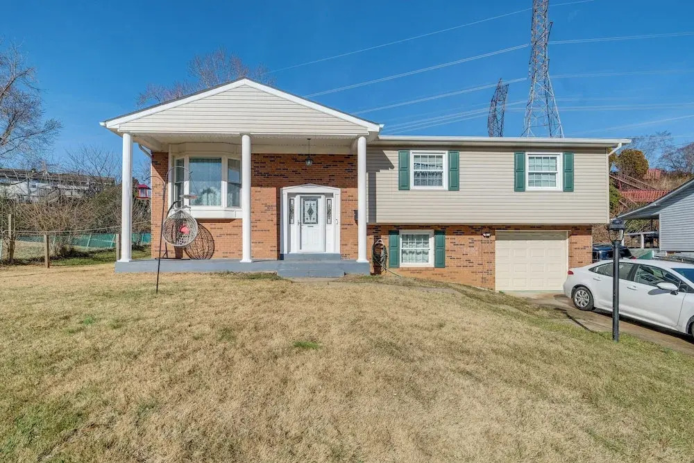 Pet-friendly Woodbridge Retreat Near Potomac Mills