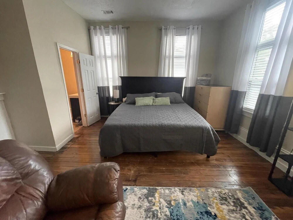 Suite 2 - Private Suite Historical Home
