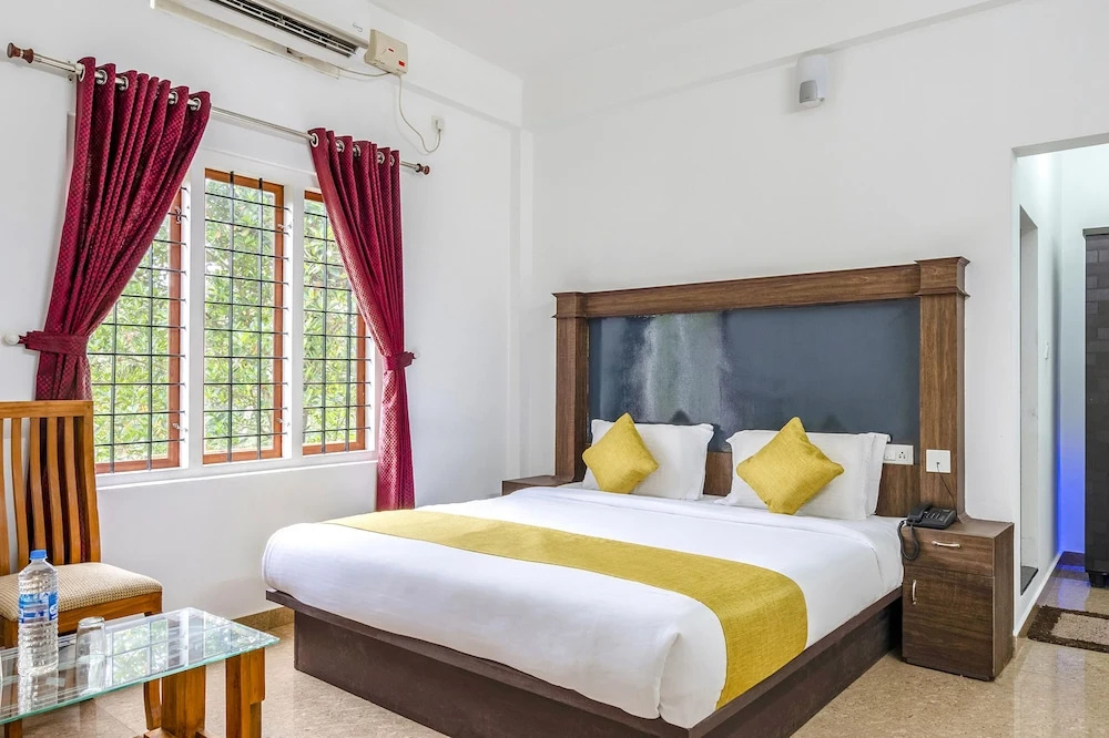 Fabhotel Abrigo Residency