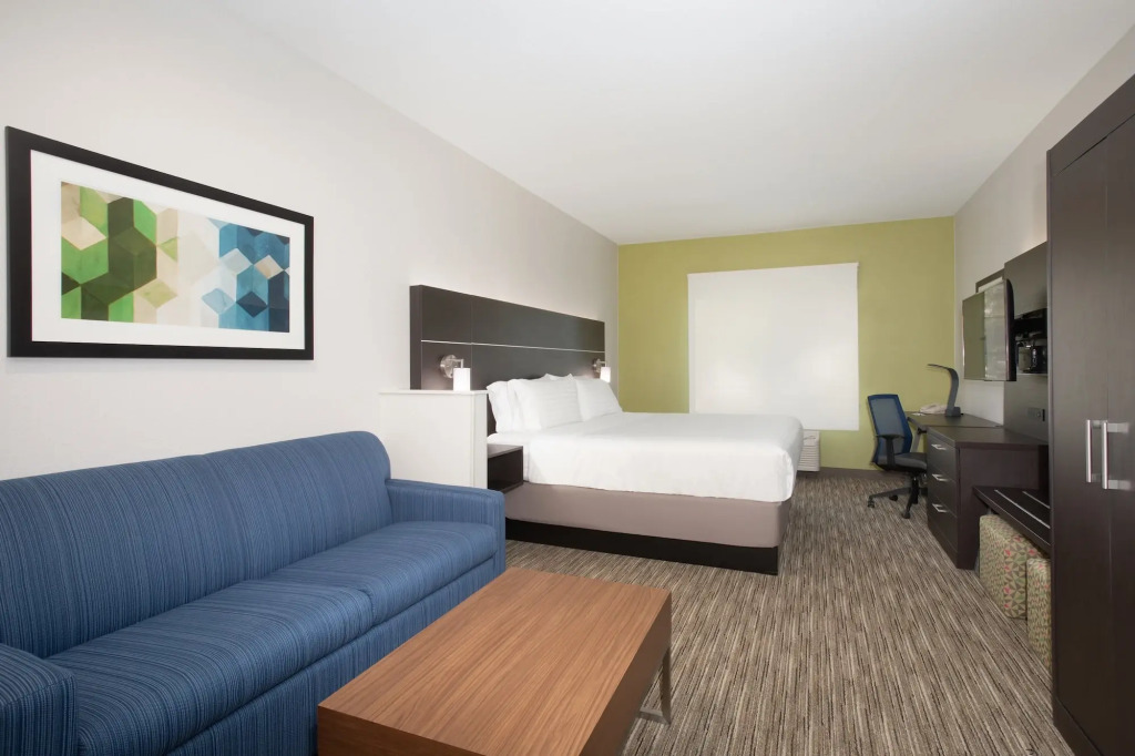 Holiday Inn Express Hotel & Suites Longmont by IHG