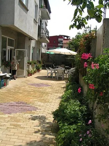 Fits Guest House