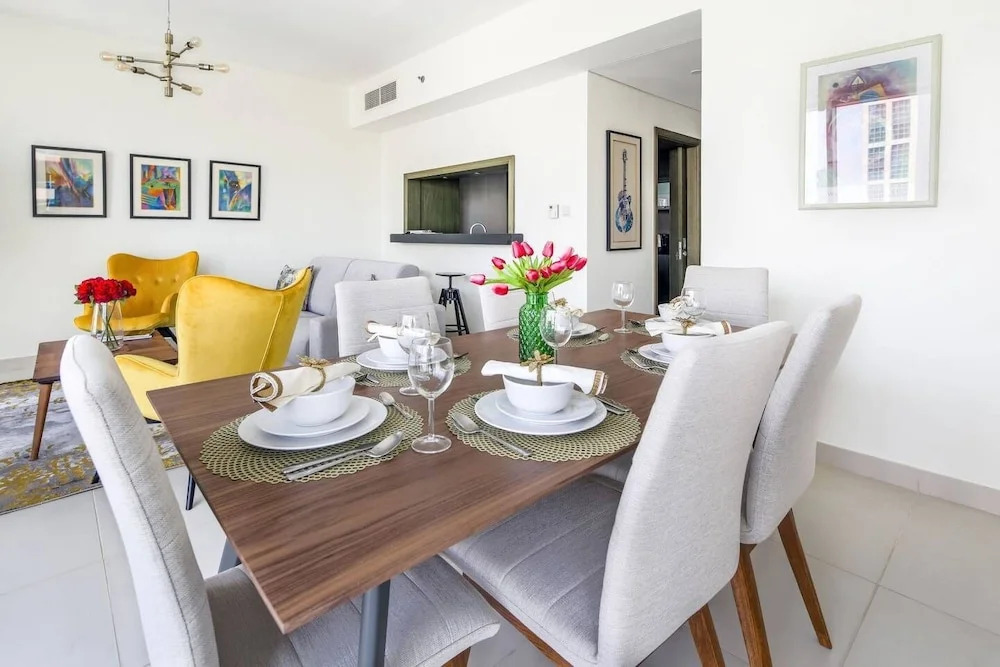 Phenomenal Burj Khalifa Views in This Lovely 2br!