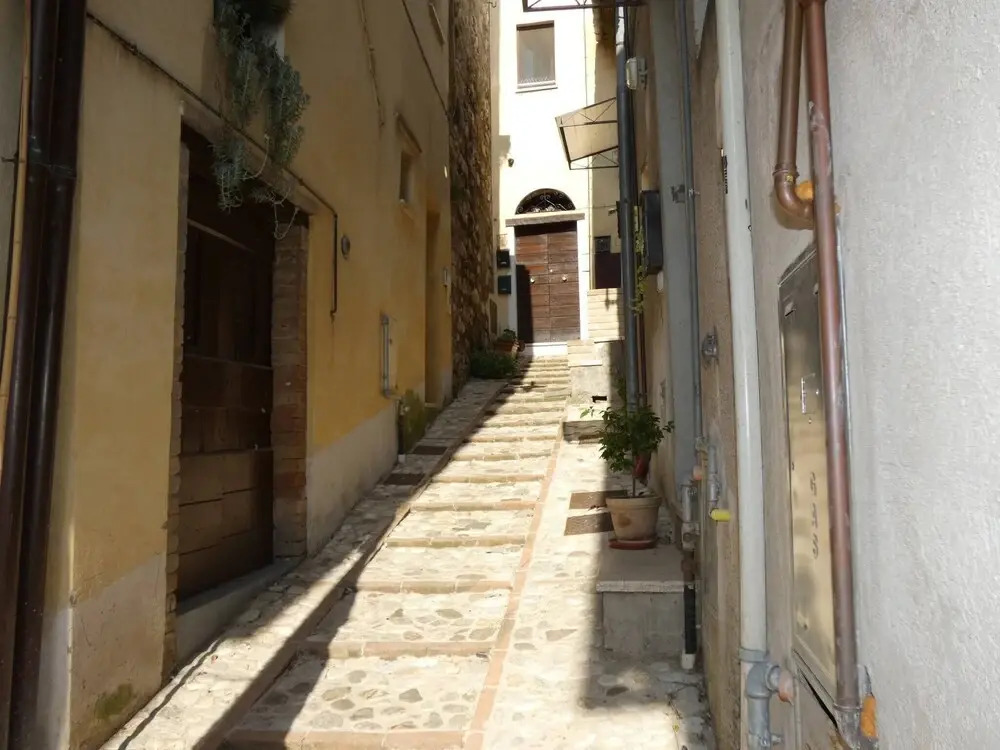 SCAPPO IN UMBRIA, Porta Leone