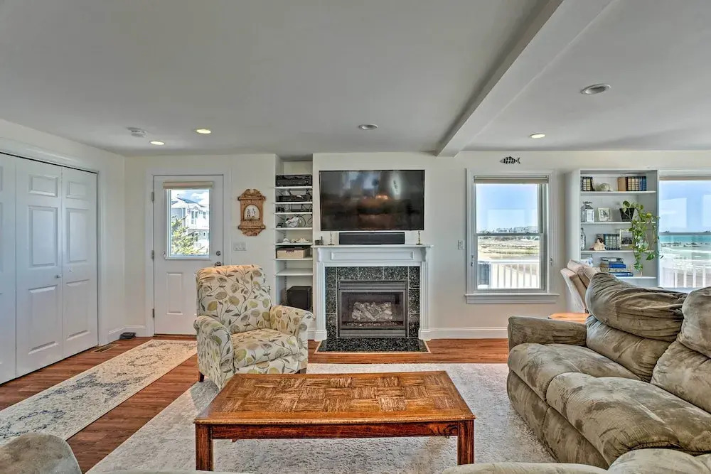 Romantic Retreat on the Sand: Cape Cod Beach House