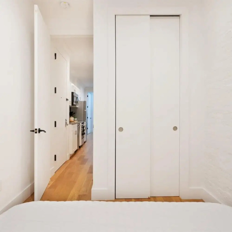 1290-8 New Renovated 2 Bedrooms in UES