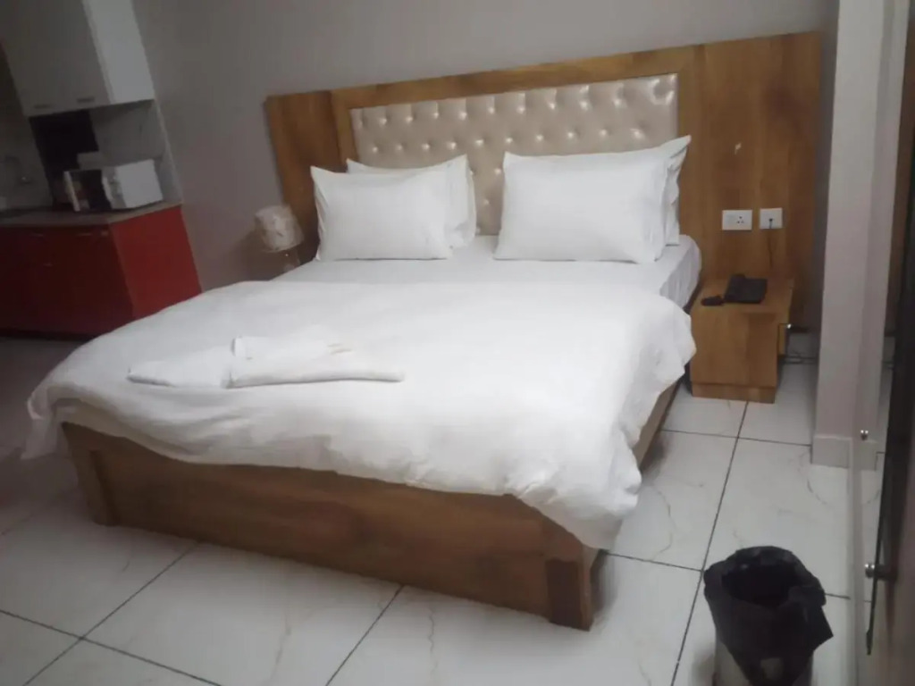 Hotel Veersarthak Residency