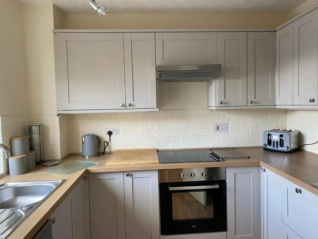 Waterfront House 3 BR Parking St Neots Town Centre