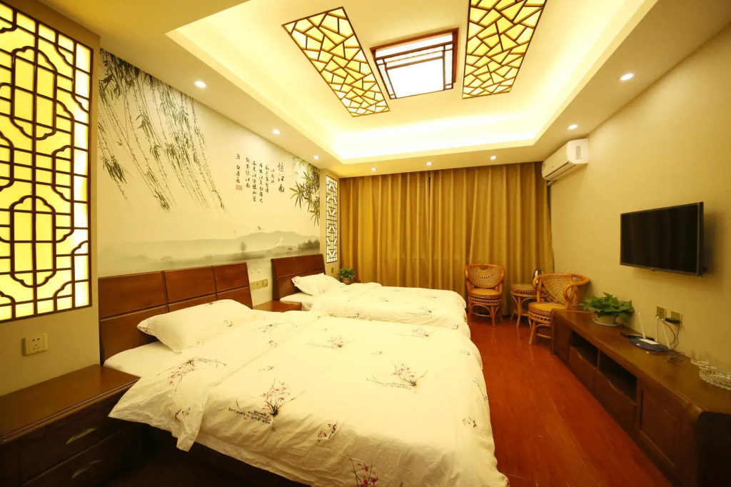 Zhouzhuang Nostalgia Town Theme Hostel