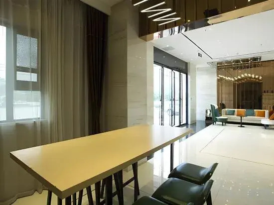 City Comfort Inn Hotel (Wuxue Passenger Transport Center)
