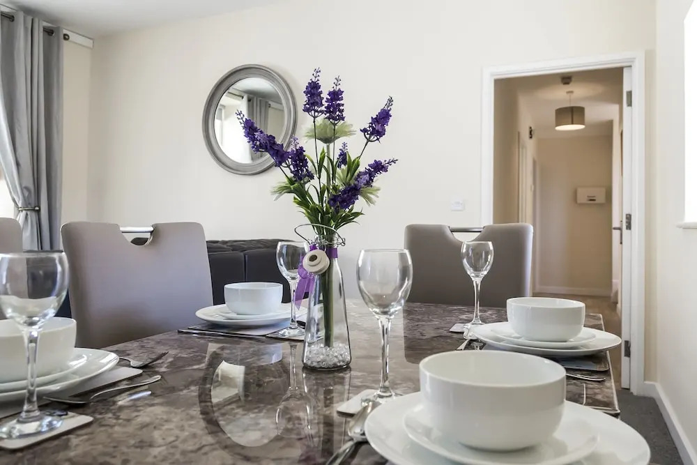 The Sail, Two Bedroom Apartment - Tenby