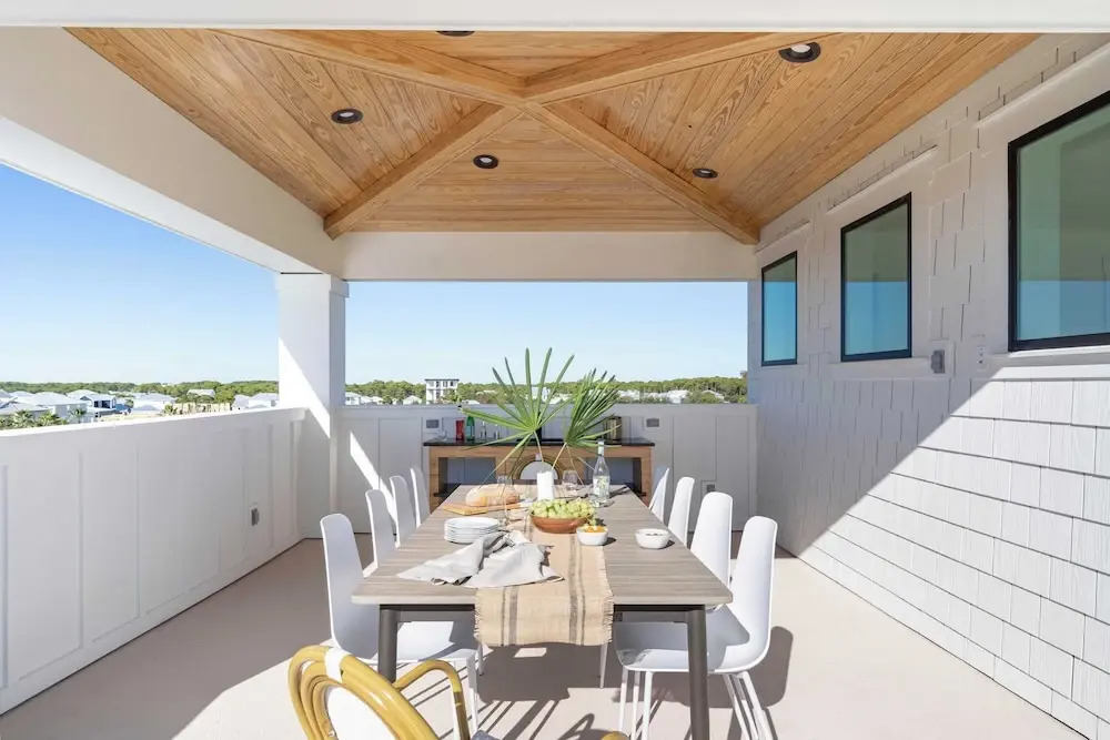Rendezvous by Avantstay Modern Haven w/ Game Room, Roof Top, Pool & Close to Beach!