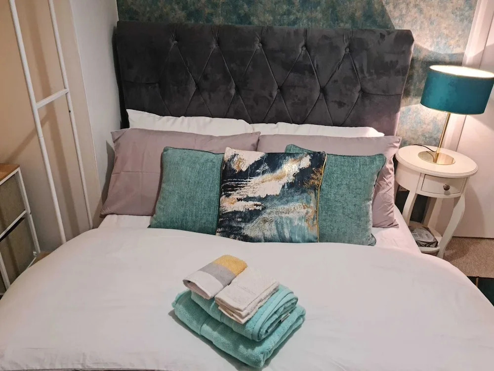 Immaculate 3-bed House in Middleton