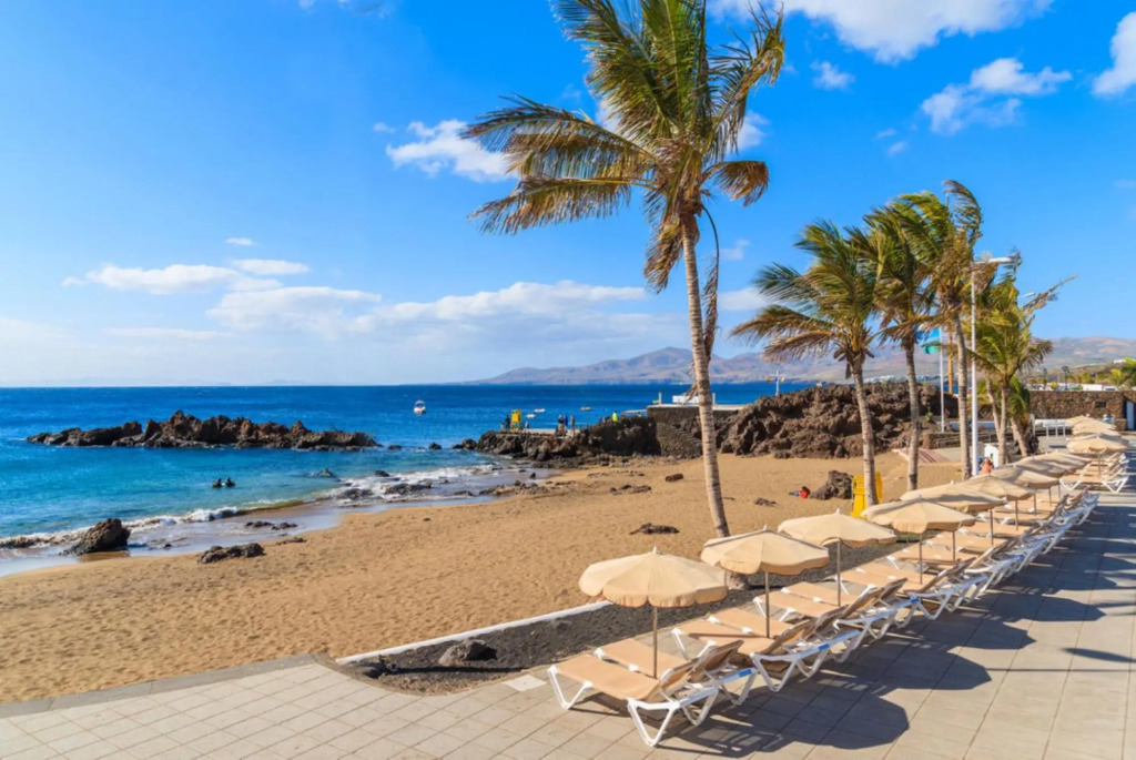 Villa Julianne 1 Heated Private Pool Walk to Beach A C Wifi Car Not Required - 2416