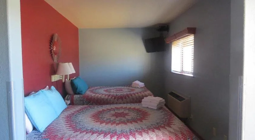 Mountain Motel