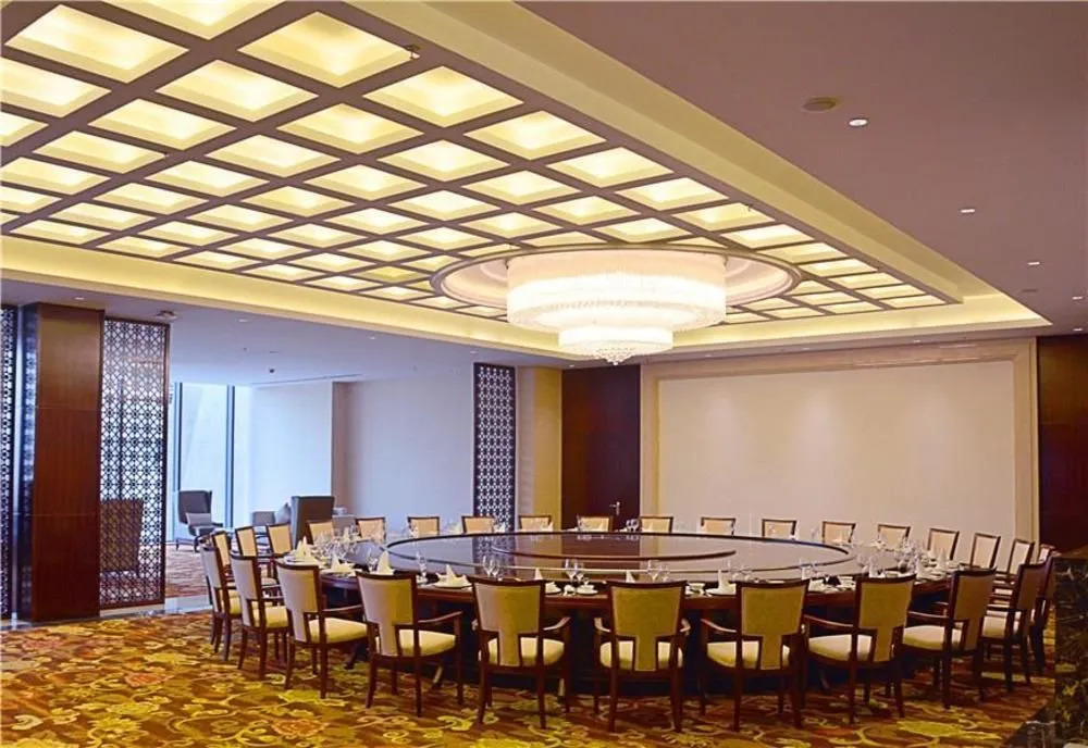 Howard Johnson Hotel
