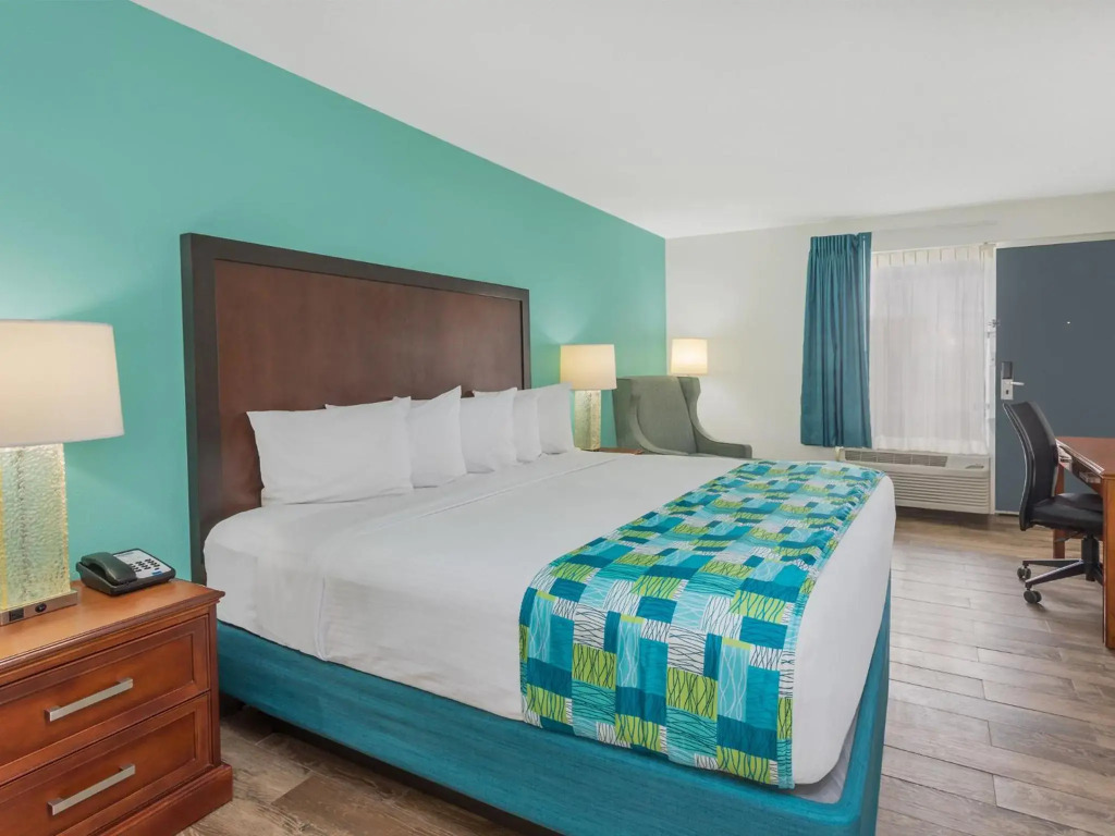 Surf & Sand Hotel