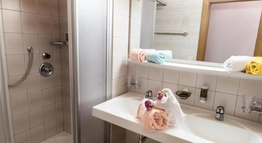 "Quality Hosts Arlberg" Hotel-Gasthof Freisleben