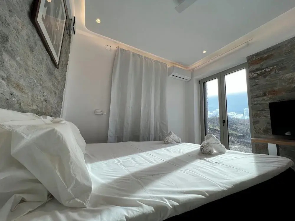 Tzia Stone Modern Studio with Sea View