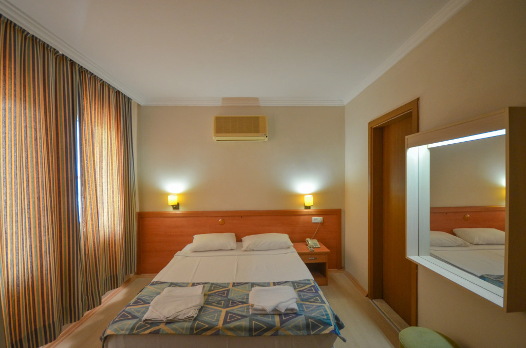 Select Apart Hotel