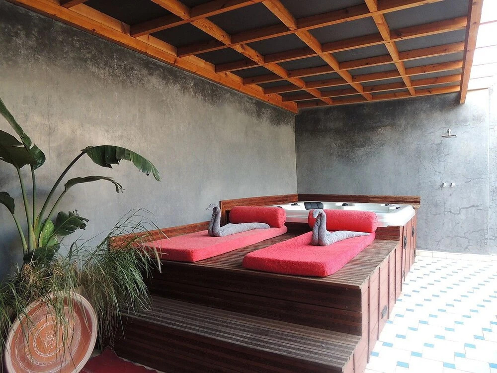 Riad Bulle DOr  Spa