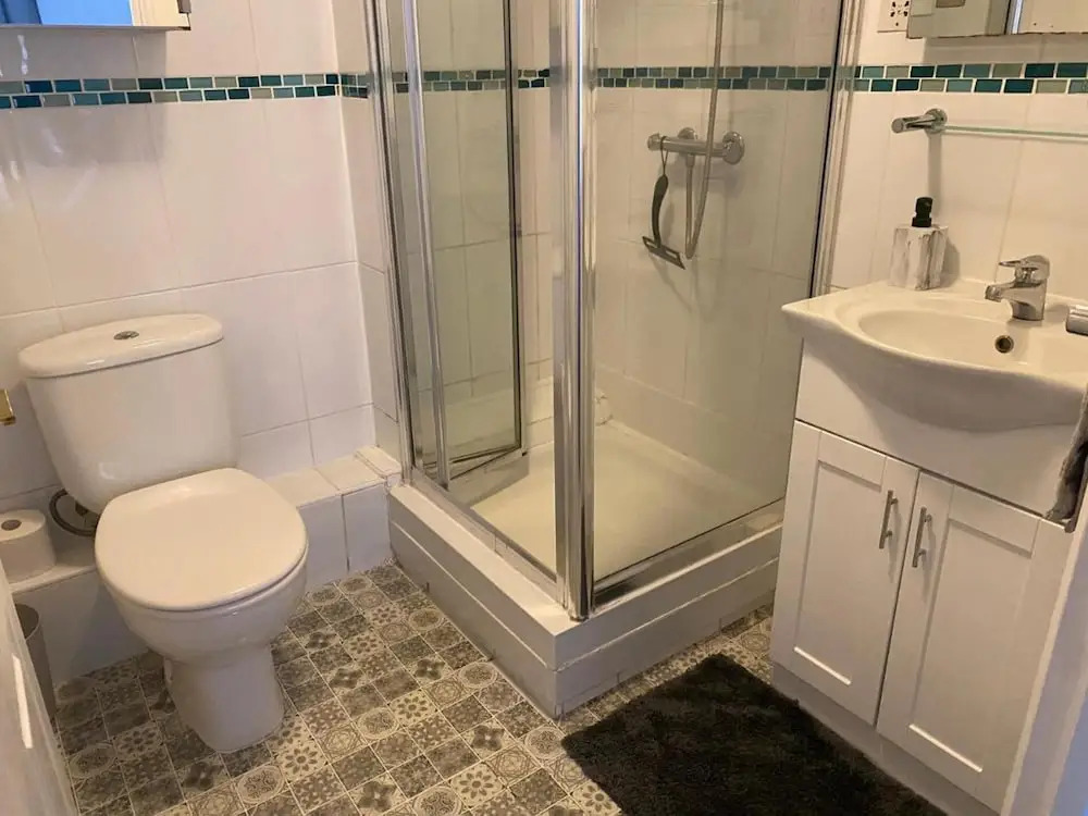 Charming 2-bed Apartment Free Parking in Wimbledon