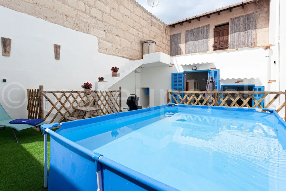 Casa de verano con piscina en el puerto