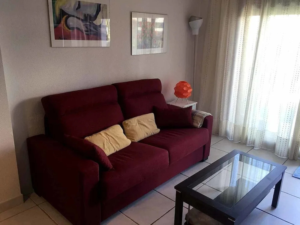 Venavera D30B - Ground Garden 2 Dorm 1 Bath, Walk to Beach