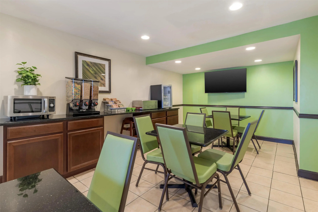 SureStay Hotel by Best Western East Brunswick