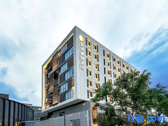 Yinbao Jianguo Hotel
