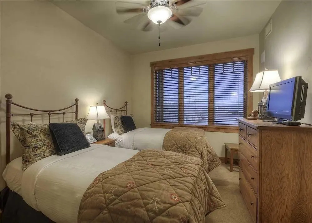 5203 Emerald Lodge, Trappeur's Crossing Apartment 4