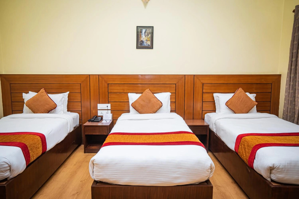Hotel Crown Himalayas