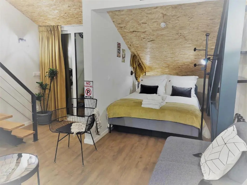 7 Styles Apartments by Raspberry Cascade