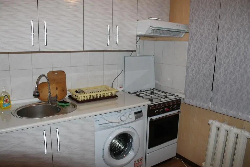 Houseroom B