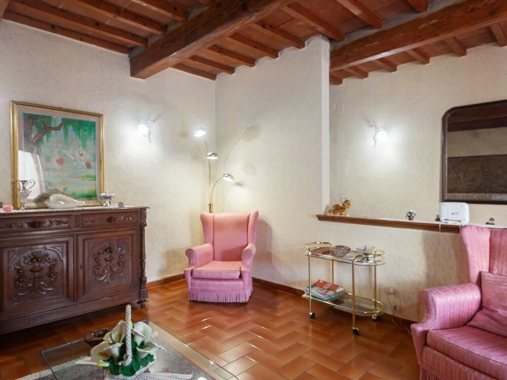 Vintage Holiday Home in Greve in Chianti With Terrace